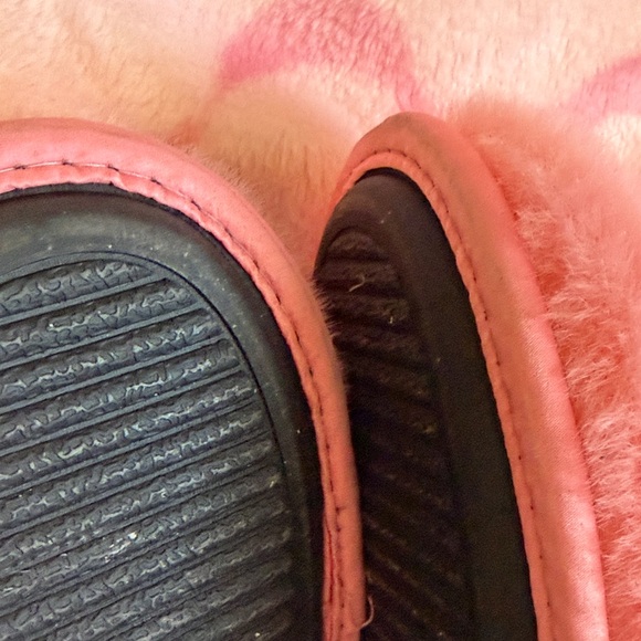 Victoria's Secret Signature Pink Slippers - Picture 3 of 5